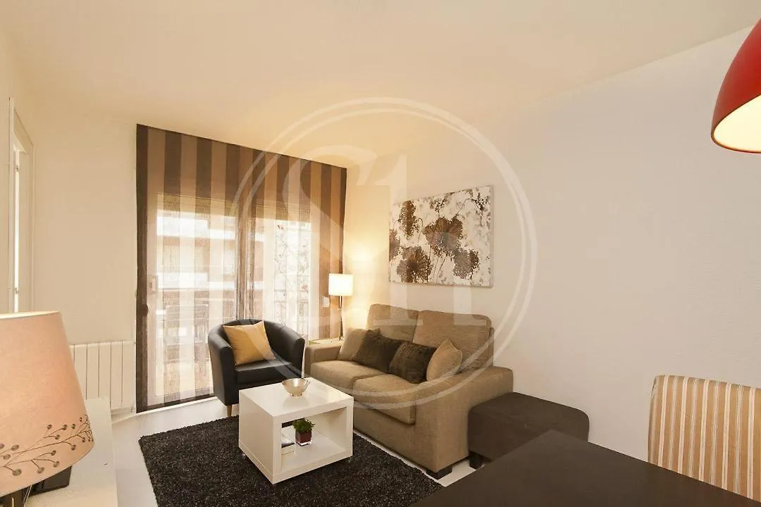 Borrell Apartment elérhetőségei